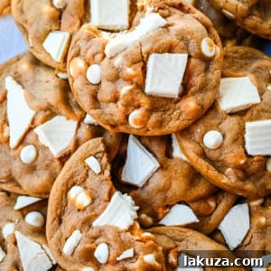 Spiced Ginger Molasses White Chocolate Chunk Cookies 9 Ginger Molasses White Chocolate Chunk Cookies. These soft ginger molasses cookies with white chocolate chunks are a warm, spiced cookie studded with creamy white chocolate. Chewy centers, crisp edges, warm spiced flavor, with creamy white chocolate make it a quintessential Christmas cookie.