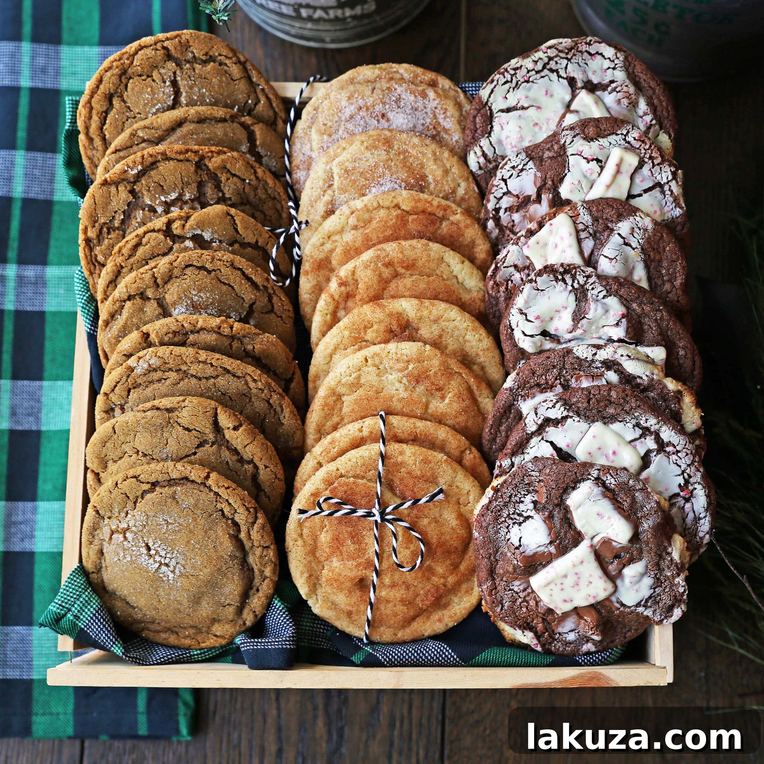Christmas Cookie Box. Soft molasses cookies, snickerdoodles, and chocolate peppermint cookies. www.modernhoney.com #cookies #christmascookies #cookiebox #christmascookie