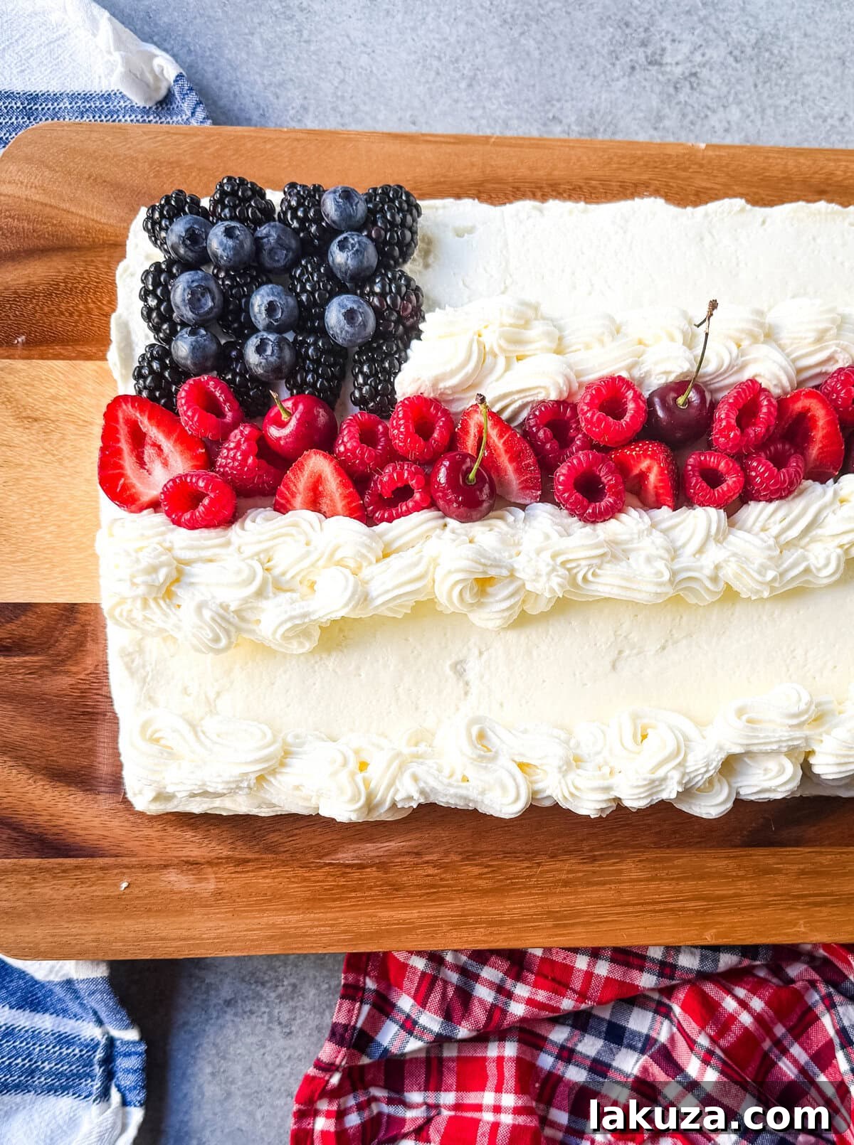 National Emblem Cake 6 Guide to Decorating Your American Flag Cake with Berries and Frosting