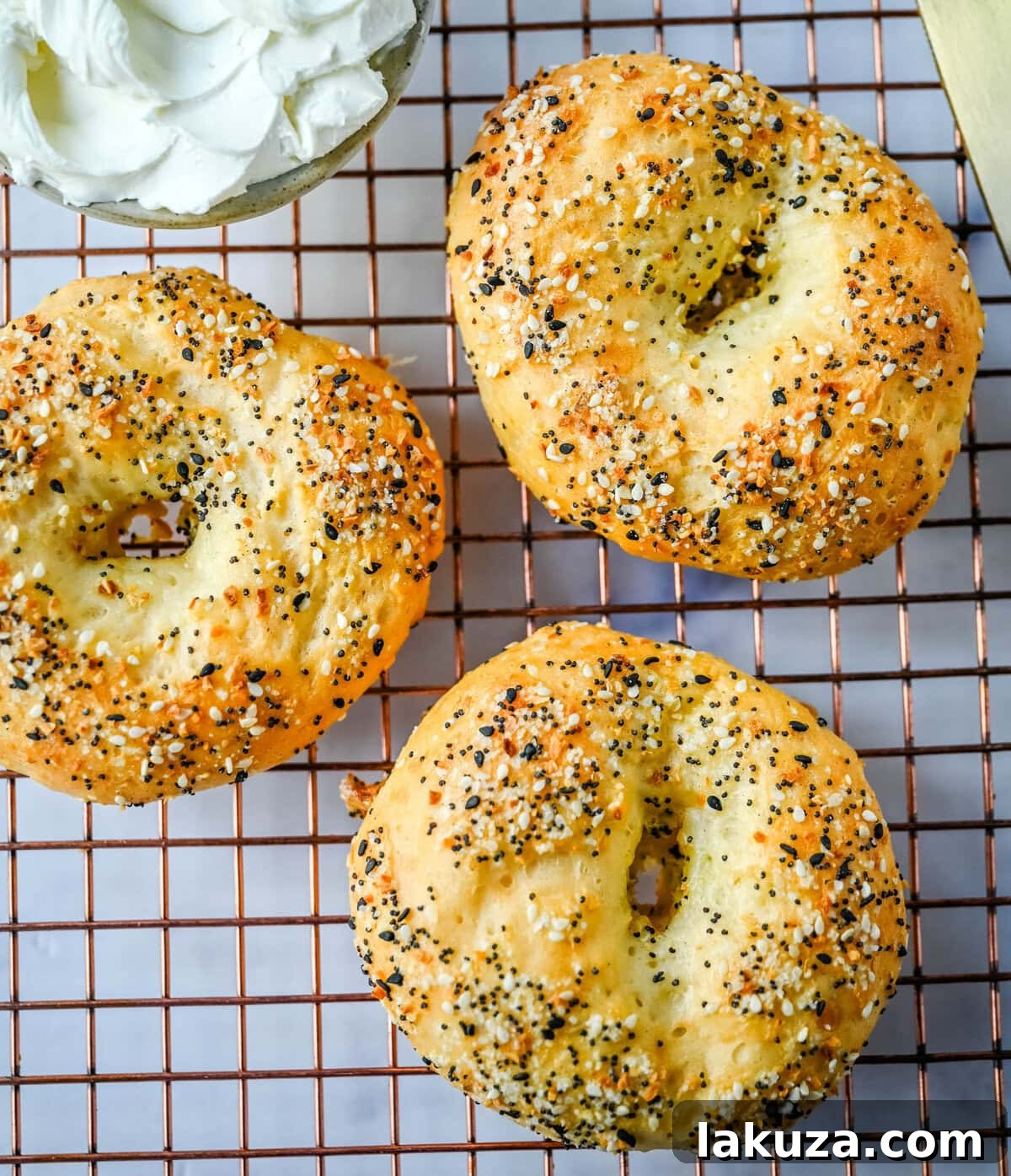 Freshly baked high-protein cottage cheese bagels ready for breakfast