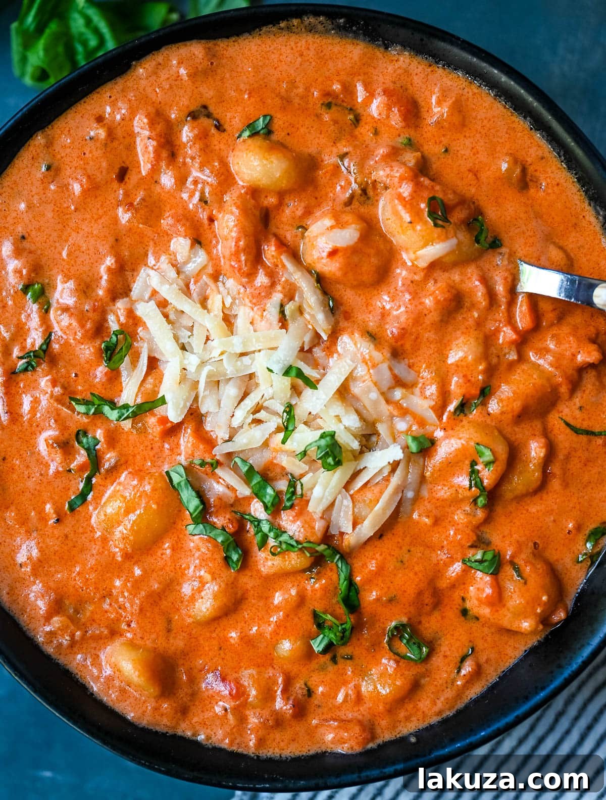 Creamy Vodka Gnocchi 5 This easy Gnocchi alla Vodka combines soft, tender gnocchi with a silky, tomato-cream vodka sauce that’s bursting with garlic, parmesan, and fresh basil. This Gnocchi with Tomato Cream Sauce is an easy weeknight dinner but it tastes like it is straight out of an Italian restaurant.
