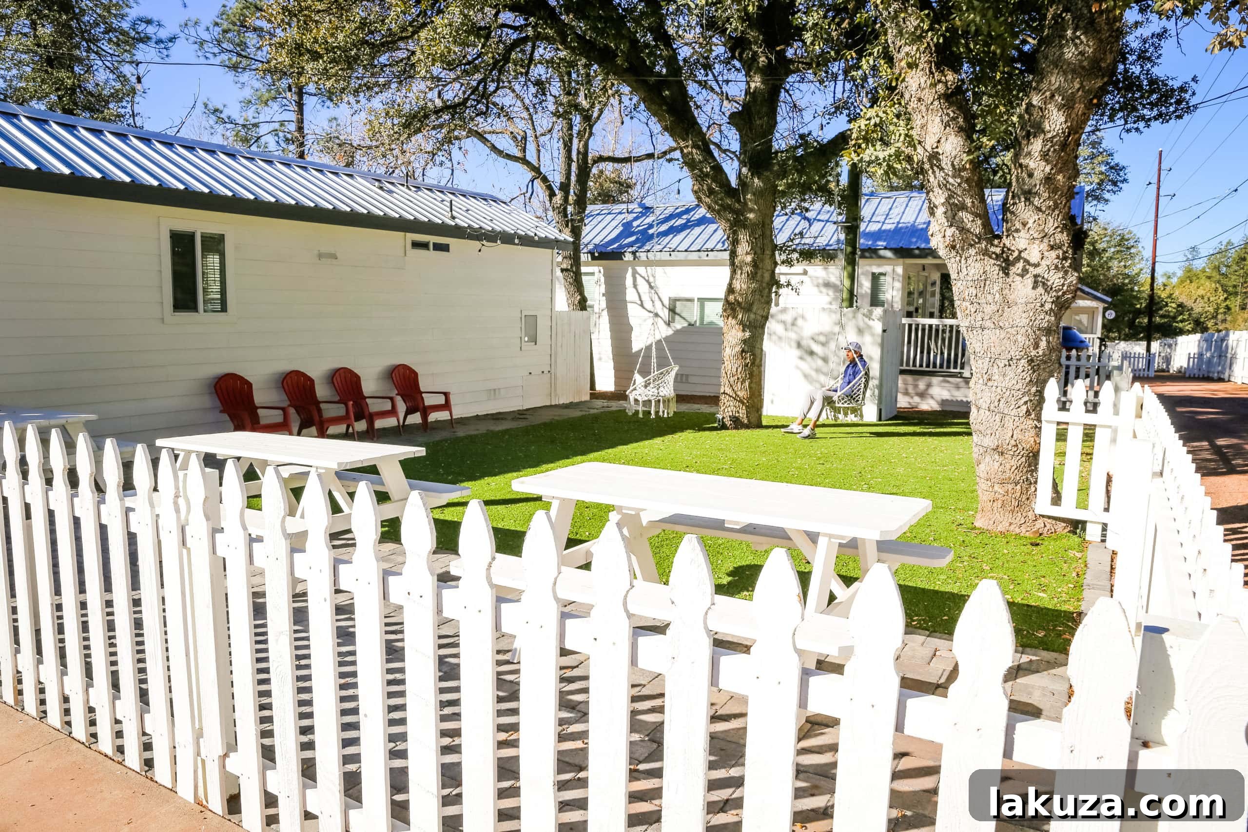 The Strawberry Inn Tiny Cottages outdoor space.