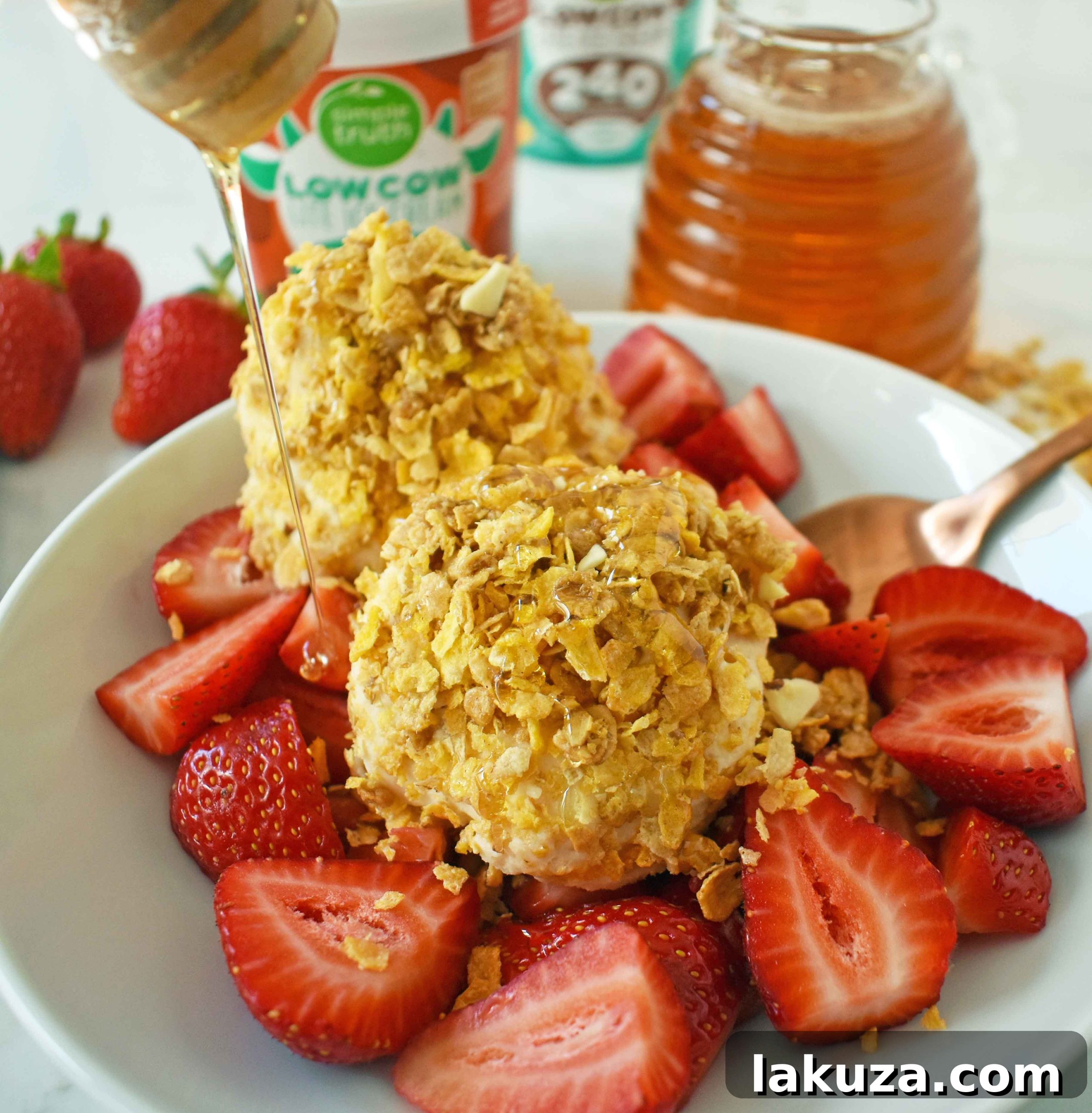 Lean Protein Freeze 4 Low-Fat Protein No-Fry Ice Cream: A healthier twist on Mexican fried ice cream. Low-calorie, unfried, and delicious. Find the recipe at Modern Honey.