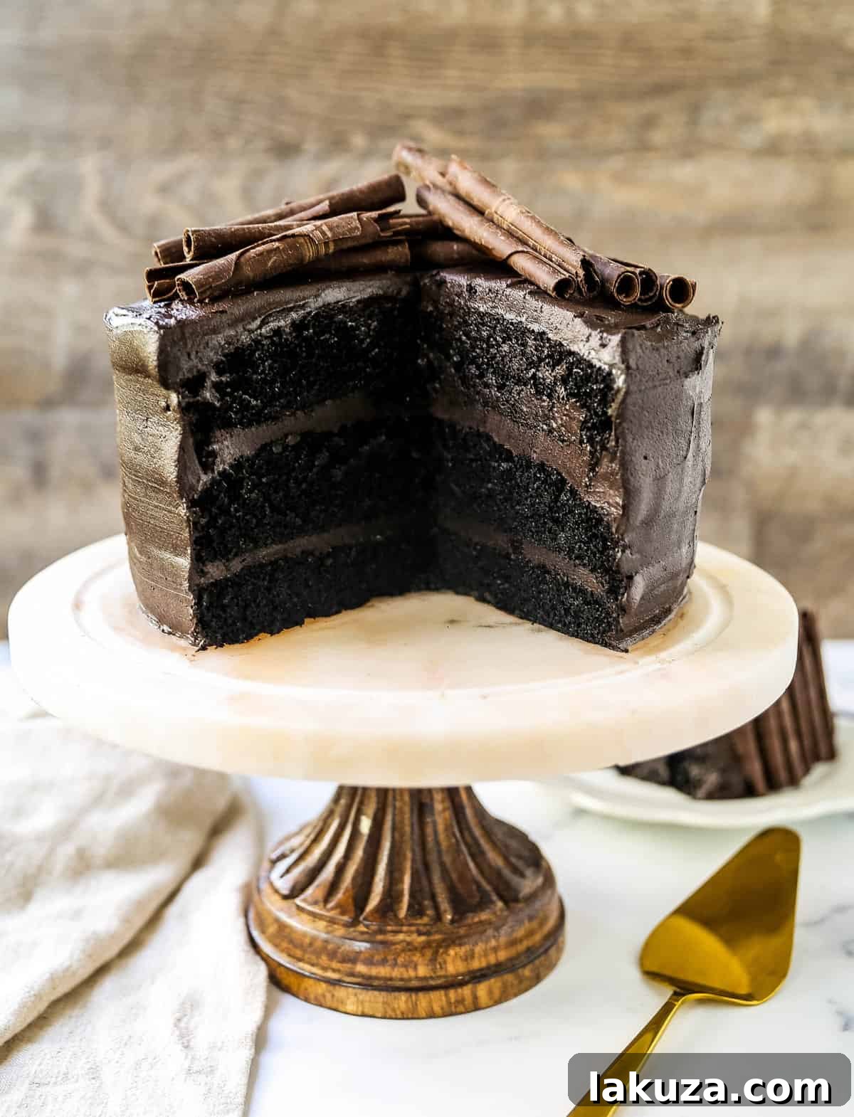 Head Over Heels Chocolate Cake 10 The Best Chocolate Cake Recipe. How to make the best homemade chocolate cake recipe. This Chocolate Birthday Cake with Chocolate Frosting is the only chocolate cake recipe you need! This is a moist chocolate cake with chocolate buttercream. How to make dark chocolate cake.