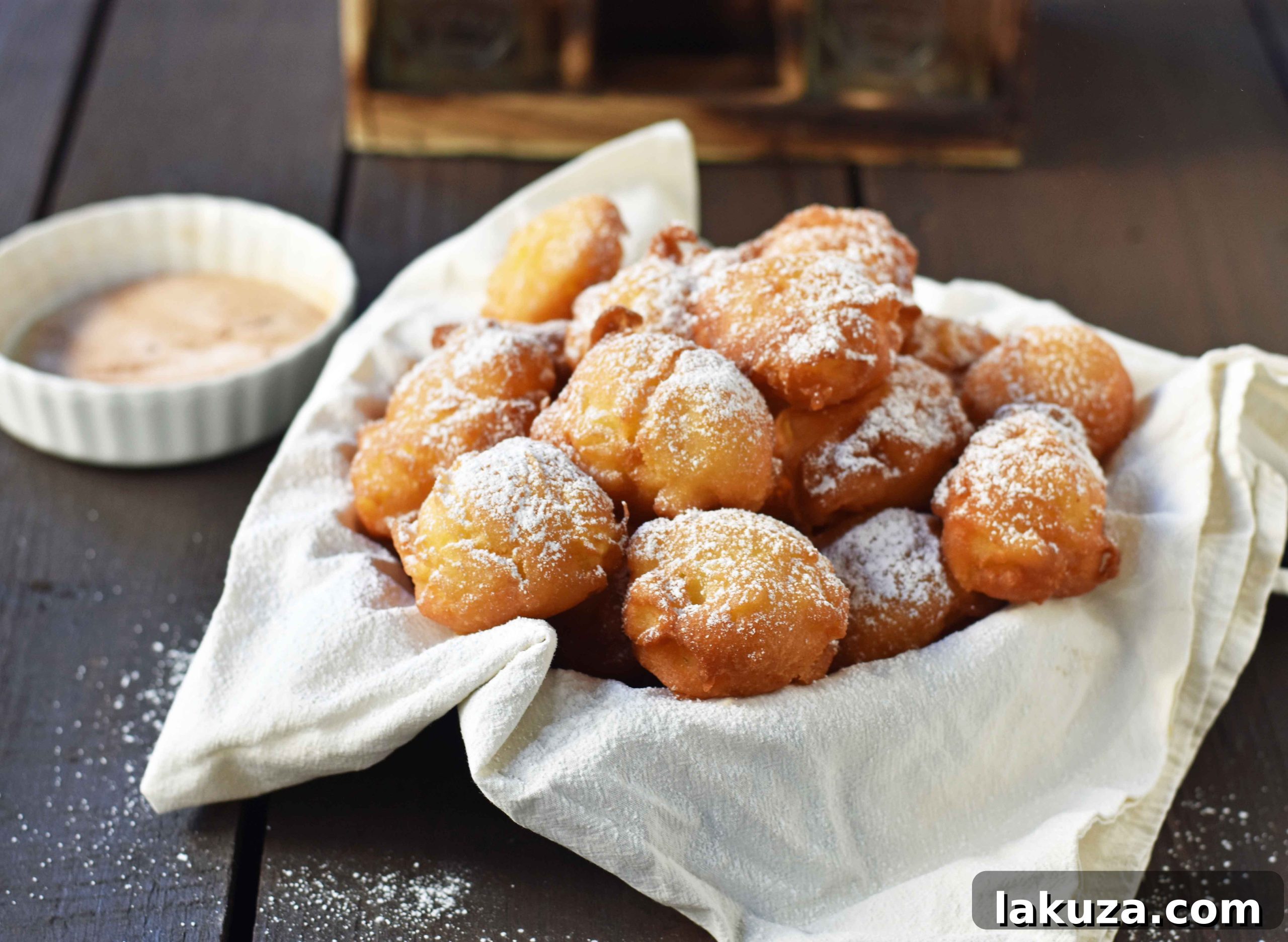 Crispy Apple Fritters & Craft-Your-Own Cider Bar 2 How to make quick and easy homemade apple fritters from scratch. A simple apple batter fried in oil and topped with powdered sugar, cinnamon sugar, or vanilla glaze. Can be dipped in homemade creme anglaise or pastry cream. A festive Fall dessert. www.modernhoney.com