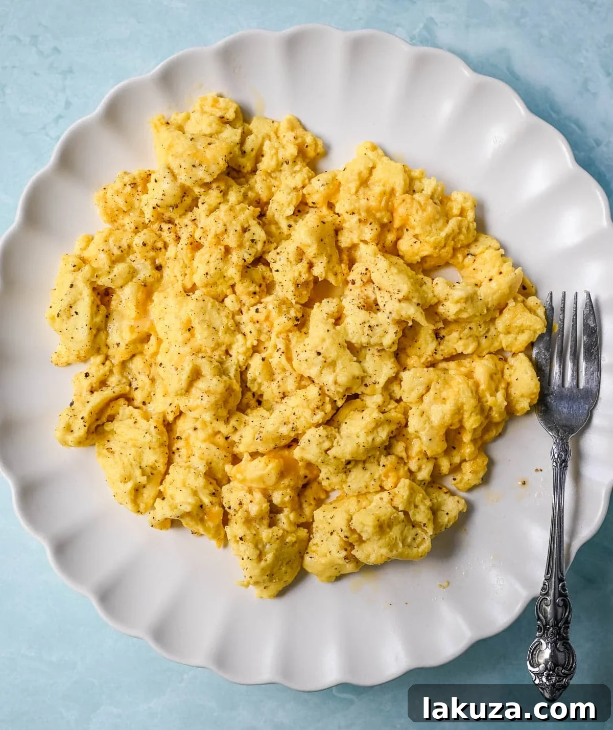 Creamy Cottage Cheese Scrambled Eggs Recipe 3 These Cottage Cheese Scrambled Eggs are the creamiest, fluffiest scrambled eggs you'll ever make — with over 20g of protein per serving! Learn the simple technique, the best mix-ins, and every tip for perfect scrambled eggs every time.