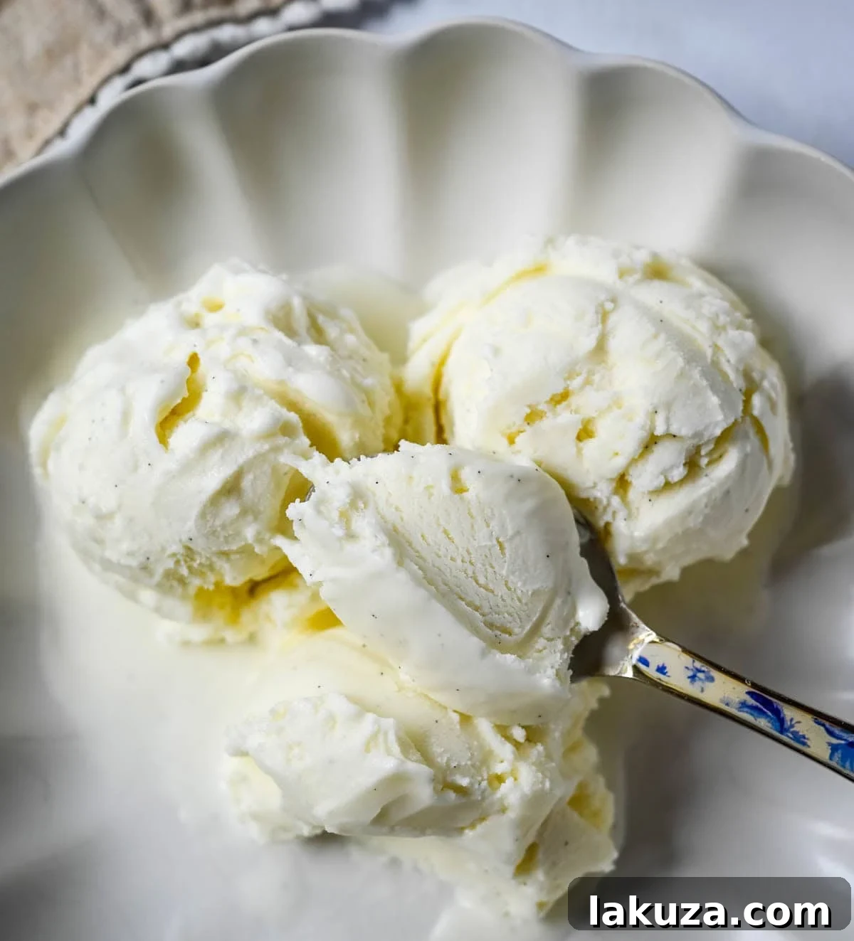 Jeni's Sweet Cream Ice Cream Recipe 5 Sweet, creamy, and smooth, this copycat Jeni's Sweet Cream Ice Cream is the homemade ice cream recipe every ice cream lover needs in their life! The secret to Jeni's famously creamy and scoopable texture is a combination of cream cheese, cornstarch, and light corn syrup that prevents ice crystals from forming and keeps every single scoop silky smooth straight from the freezer. This is the ultimate homemade ice cream recipe you will make on repeat all summer long!