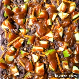 Caramel apple bark